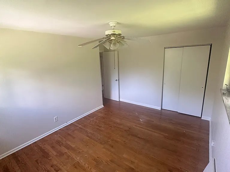5405 Lonas Dr — Photo 11