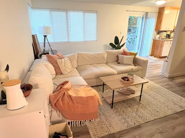 4215 Whitman Ave N APT 103, Seattle, WA 98103