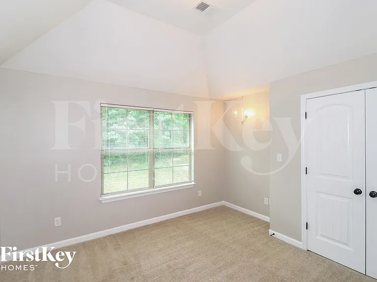 25 Garden Springs Dr — Photo 9