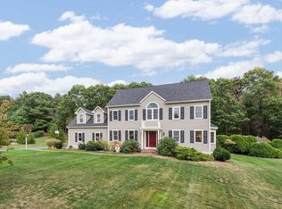 35 Autumn Rd, Wrentham, MA 02093