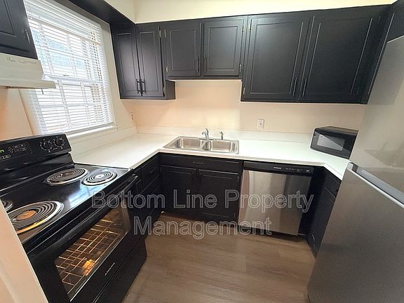 2nd image of 4605 Coronado Dr APT D