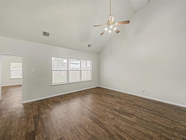 1111 Auburn View Ln — Photo 13