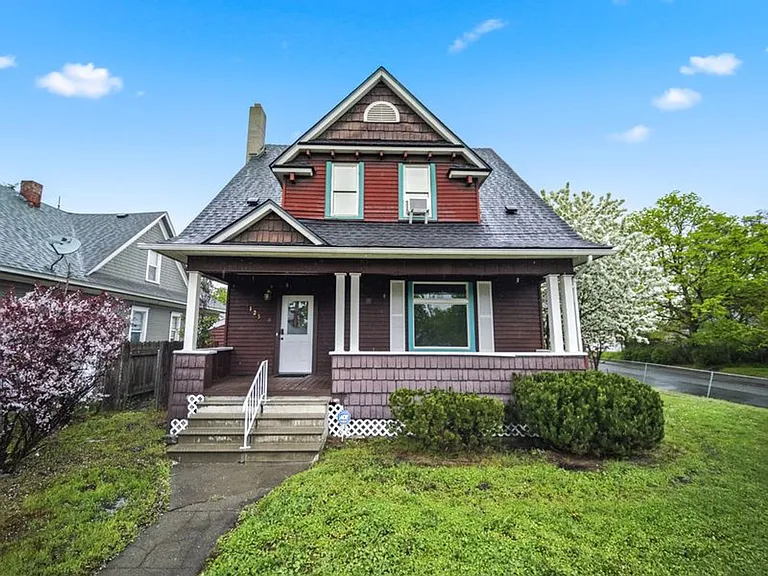 1123 E Indiana Ave — Photo 1
