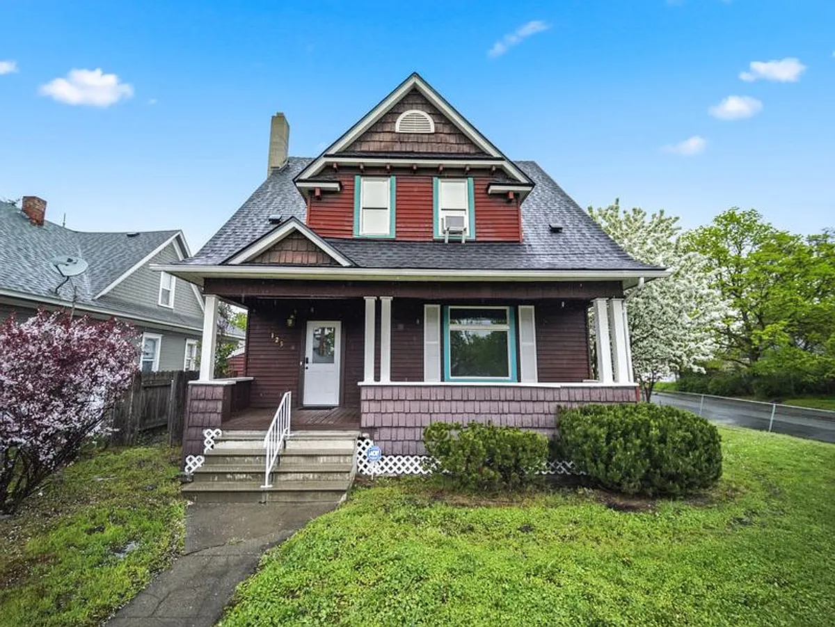 Building Photo - 1123 E Indiana Ave