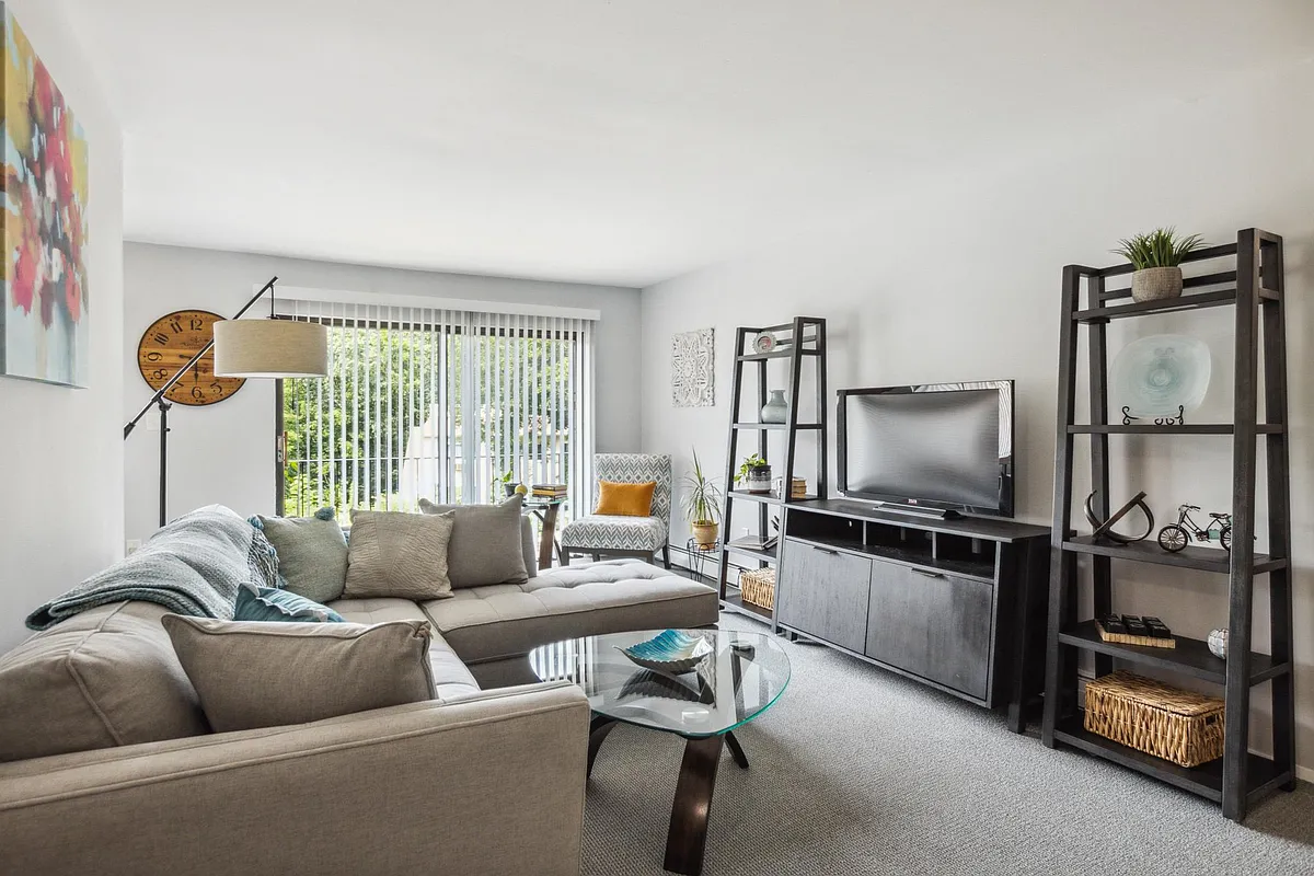 Building Photo - Horizon Homes