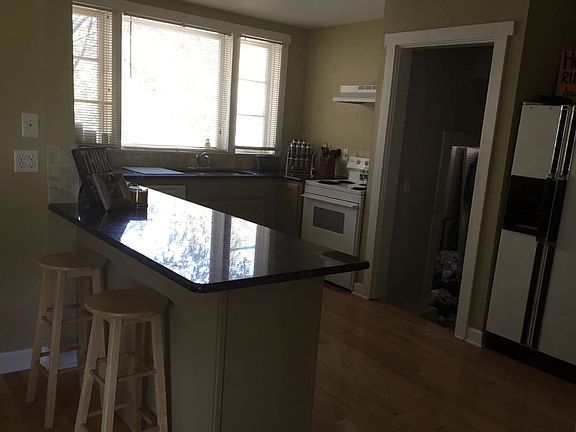 2nd image of 201 N Locust Ave #13207604