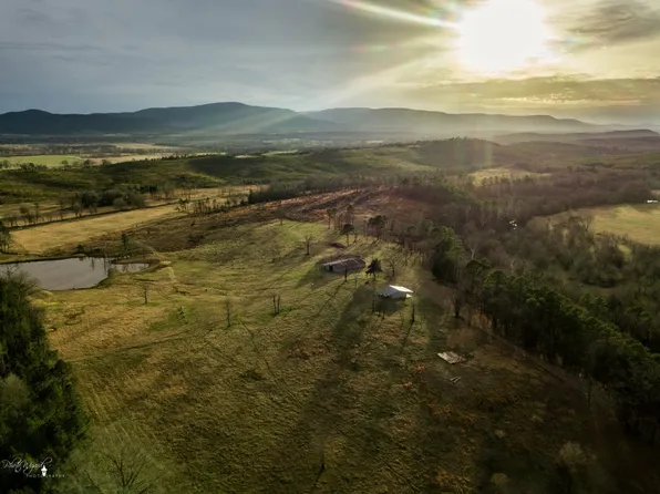 Falcon Ln, Havana, AR 72842