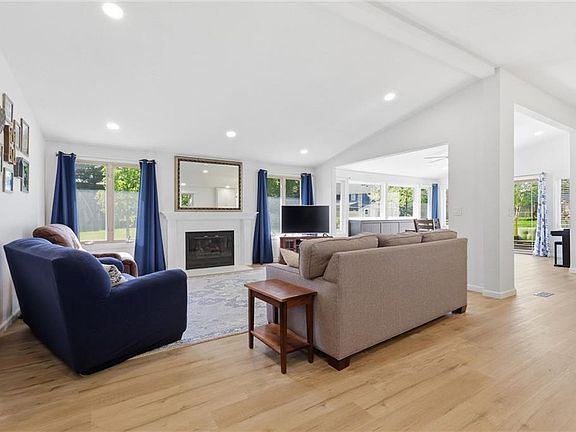 4th image of 5645 Meadow View Dr
