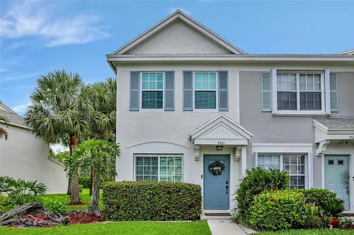 7921 Sanibel Dr #7921 Photo 1