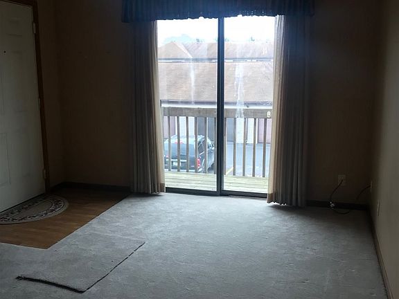 4th image of 1007 Clarinet Blvd E #1007