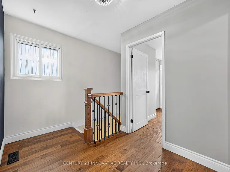 154 Fanshawe Dr — Photo 16