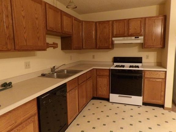 5th image of 4547 South Ave #4
