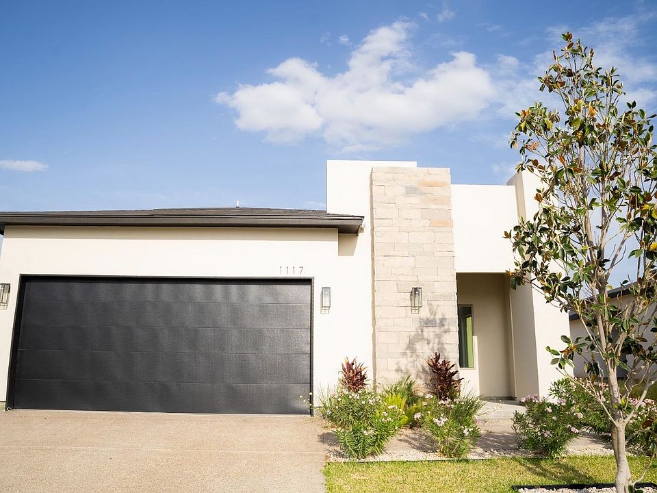1st image of 1117 Morocoy Dr