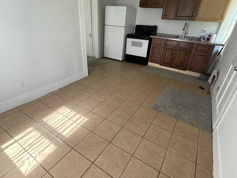 403 Riverside Dr #1