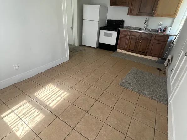 403 Riverside Dr Floor 1, Honesdale, PA 18431