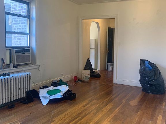 3rd image of 1436 Beach Ave APT 29