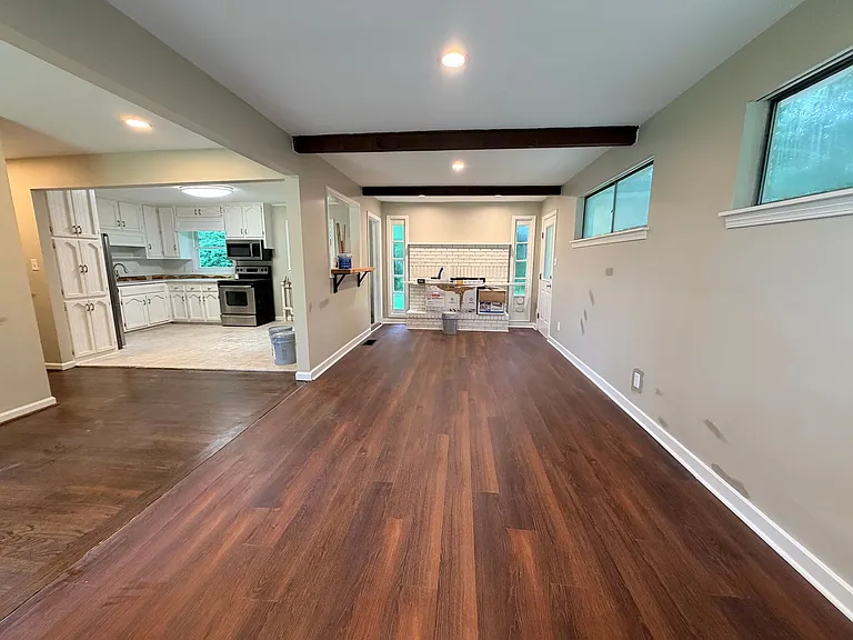 621 Greenhill Dr — Photo 9