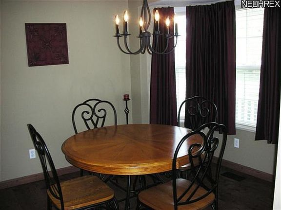 2nd image of 211 Heather Ln #20