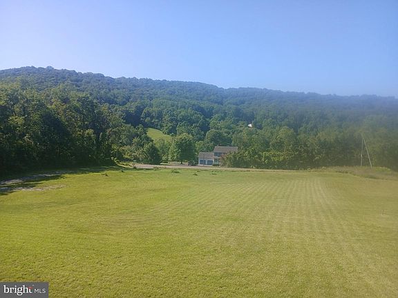 3rd image of 5201 Carolyns Way