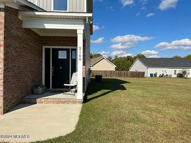 3 bed, 2.5 bath, $1,900 — Photo 3