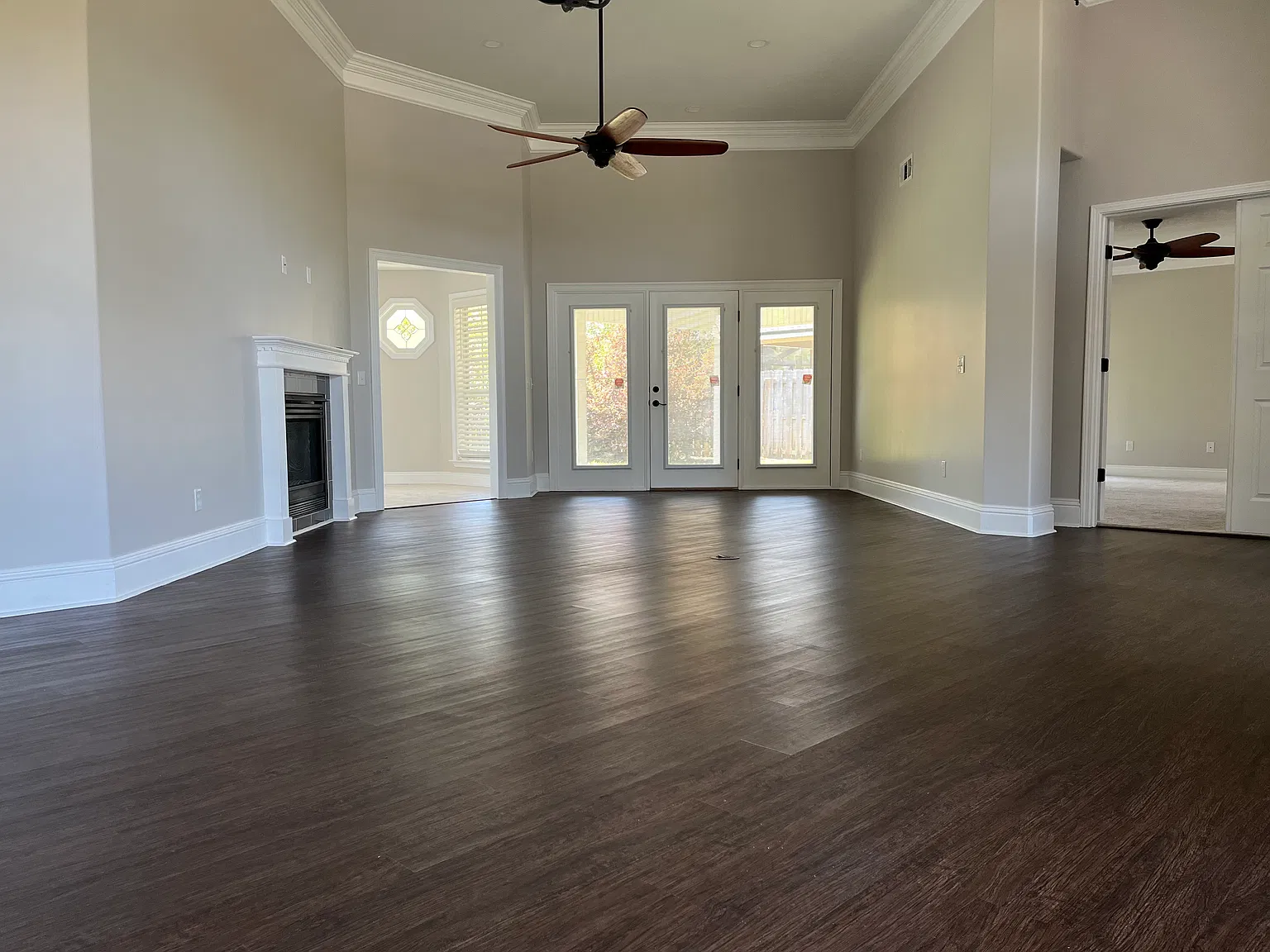 3 bed, 2.0 bath, 2140 sqft, $2,600 — Photo 3