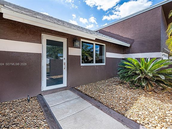 3rd image of 12930 SW 190th St