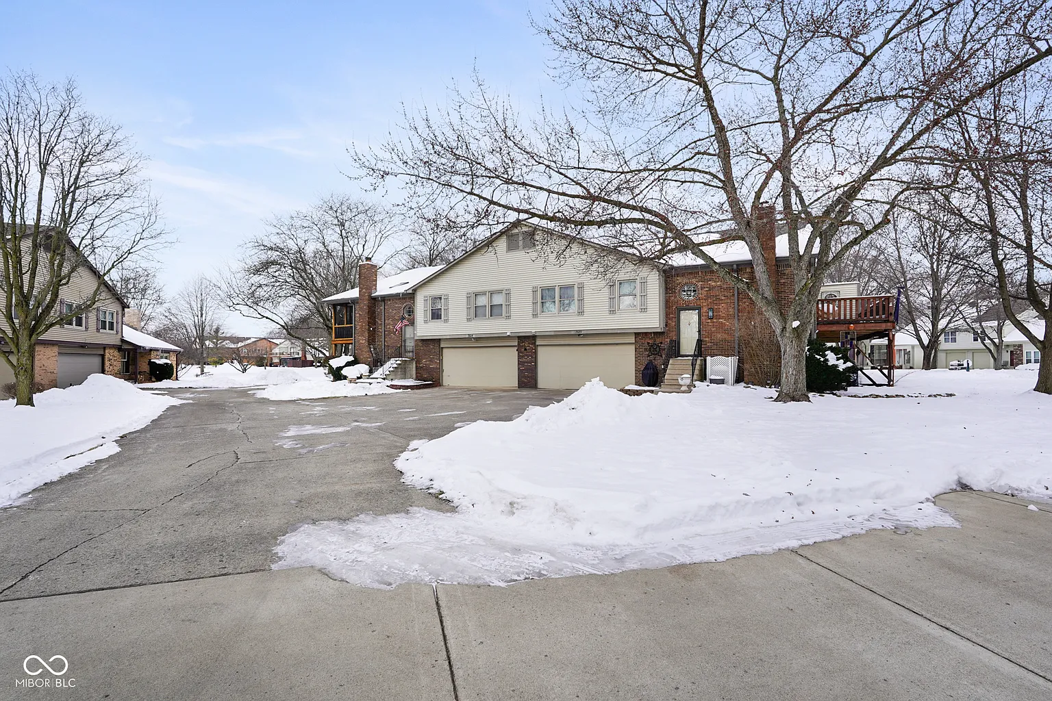 7614 Farm View Cir W photo 1