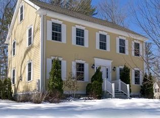 2 Erin Rd, Amesbury, MA 01913