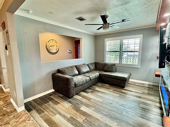 5th image of 10606 Bucknell Rd