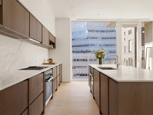 532 West 20th Street image 6 of 25