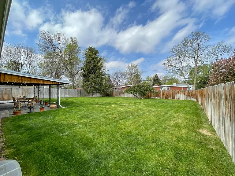 2551 S Ivy St — Photo 19