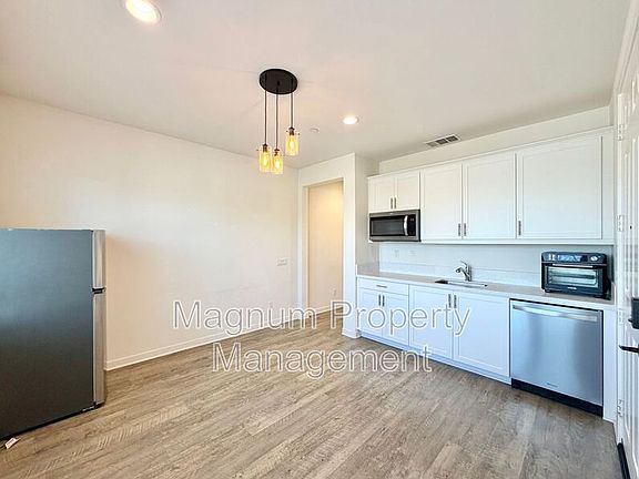 3rd image of 30411 Ridgecrest Rd Unit A