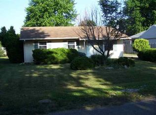 510 Sunnyside Ct, Le Roy, IL 61752