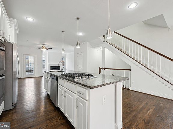 5th image of 313 Black Sky Ln