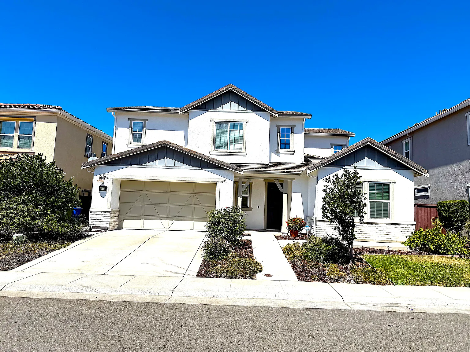 5 bed, 3.5 bath, 2917 sqft, $3,950 — Photo 1