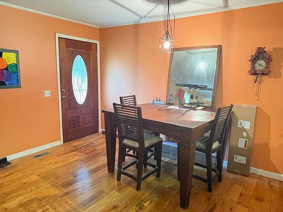 5th image of 2575 Spur Rd