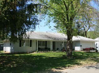 16 Townsend Pl, Athens, OH 45701