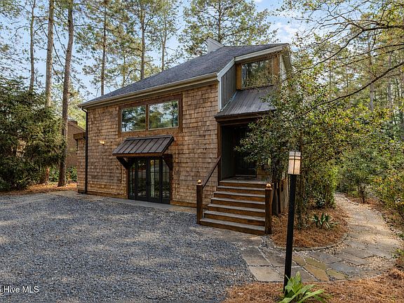 3rd image of 350 Pine Vista Drive