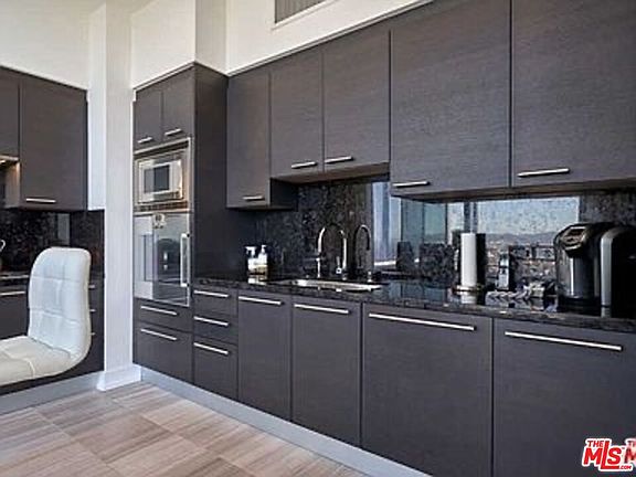 3rd image of 900 W Olympic Blvd Floor 31