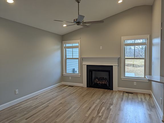 Living room w/ propane fireplace