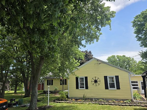 2nd image of 1491 Middle Rd