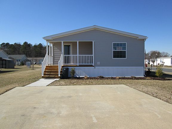 2nd image of 2636 Rebecca Ln