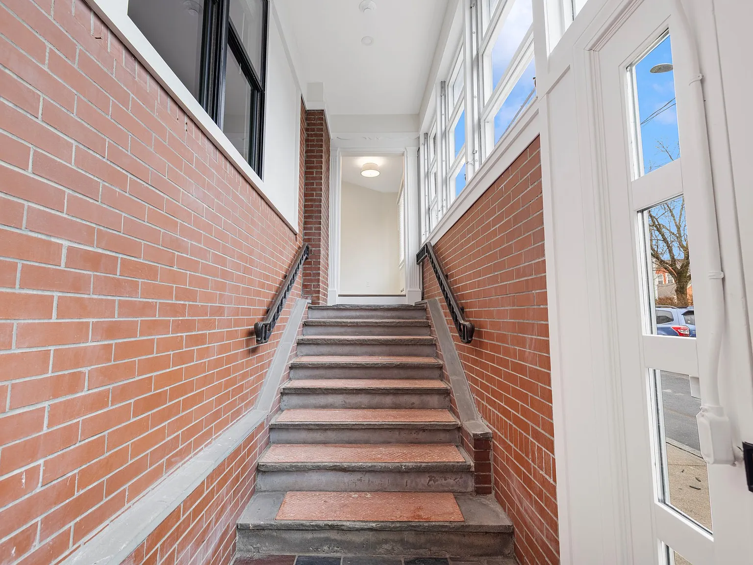 Studio, 389 sqft, $1,800 — Photo 3