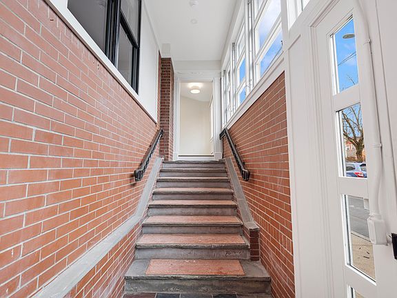 3rd image of 54 Sutton St #2