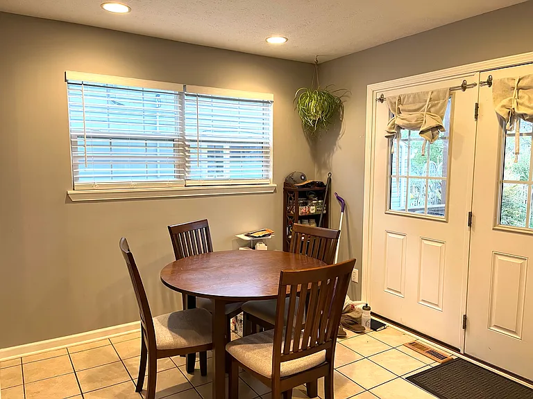 Eat in Kitchen
