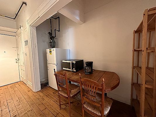 4th image of 361 3rd Ave APT 4
