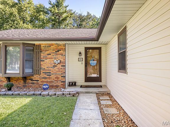 3rd image of 40 Innsbruck Ln