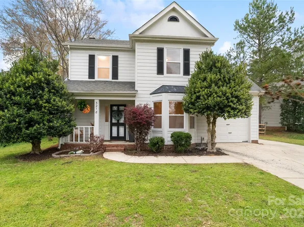 3218 Silver Pond Ct, Charlotte, NC 28210