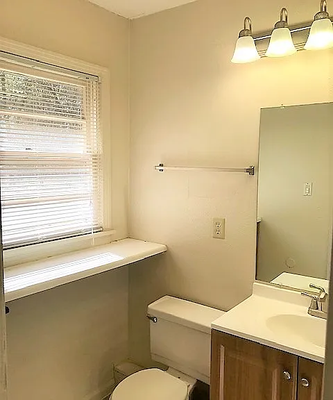 202 Skyline Dr — Photo 7