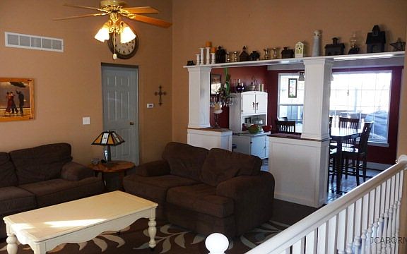 2nd image of 3714 Buckingham Park